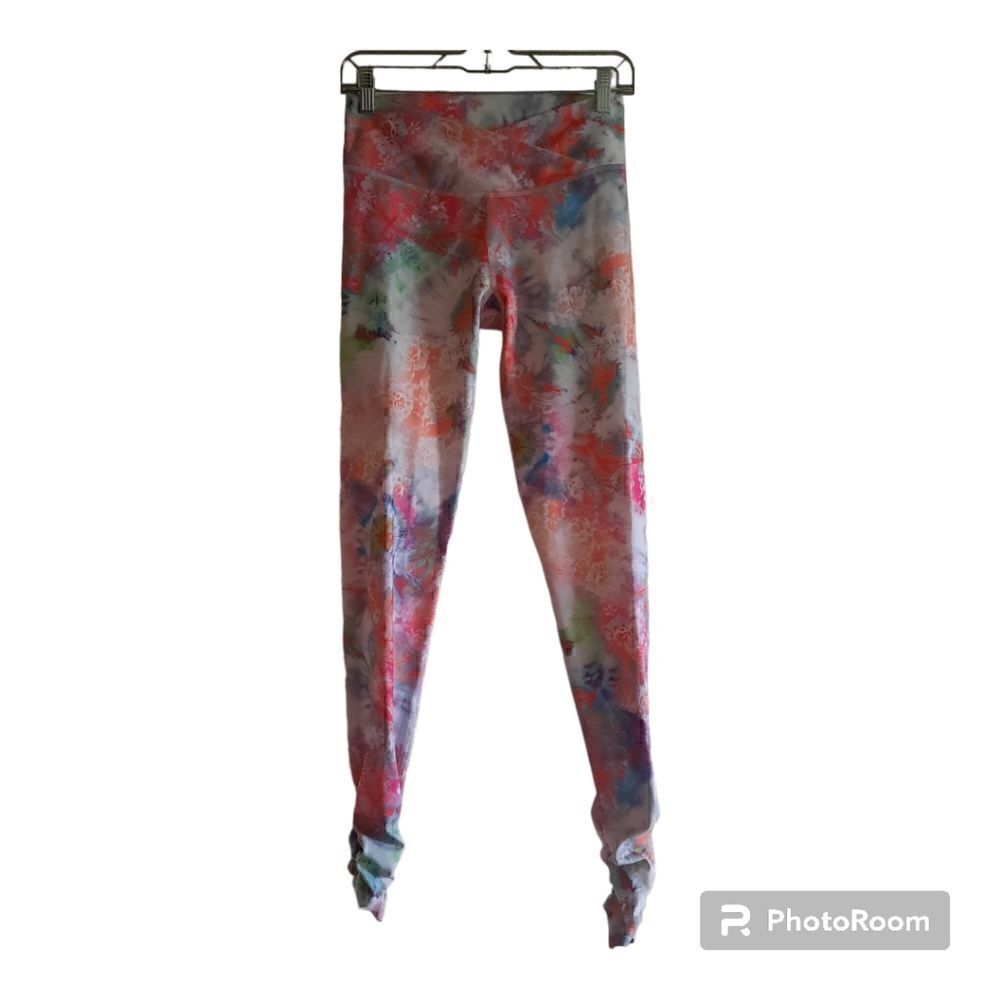 Mika Yoga Wear Gabriela Floral Yoga Ruched Leggings